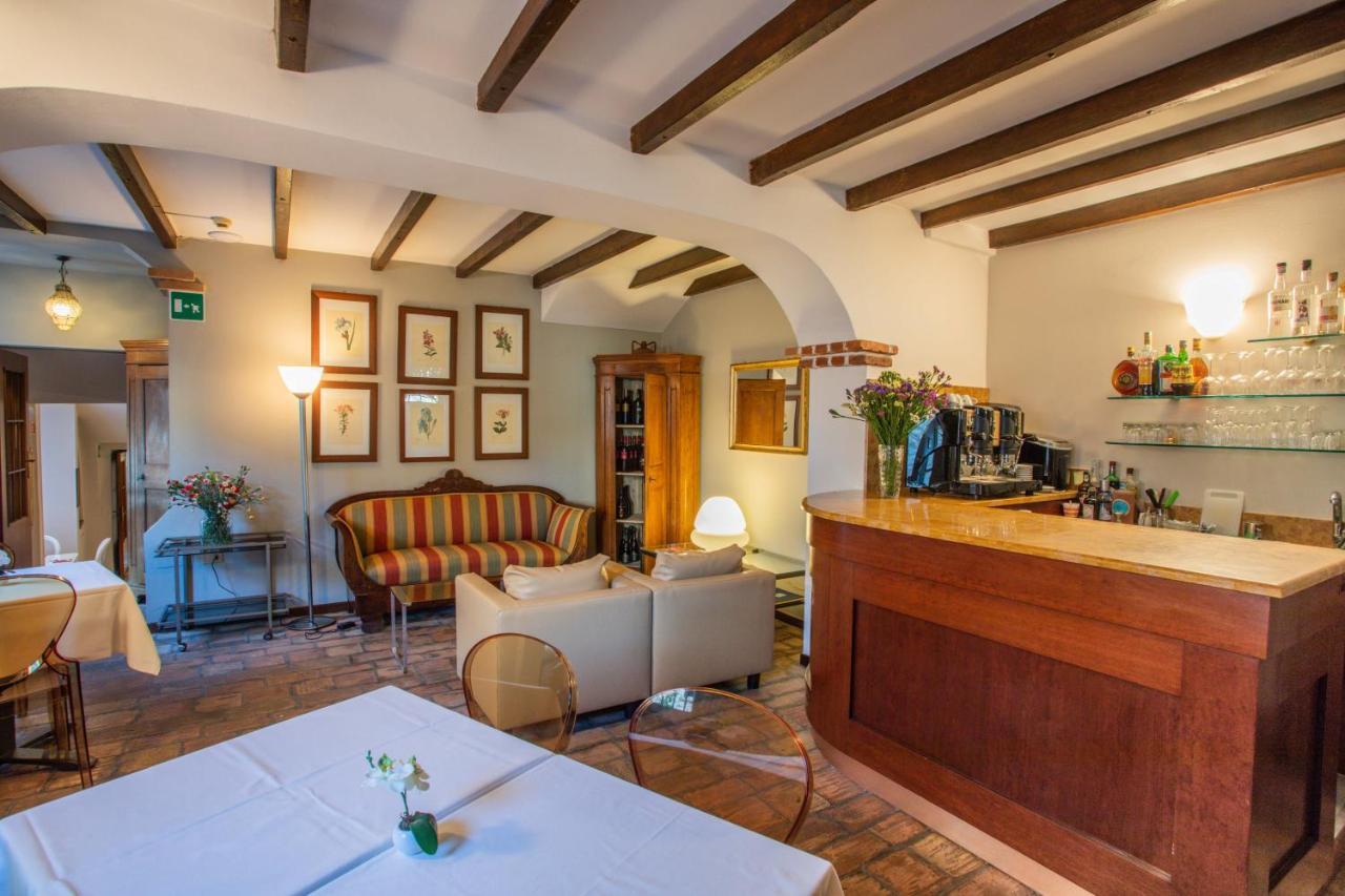 Hotel Degli Oleandri Sirmione Bagian luar foto