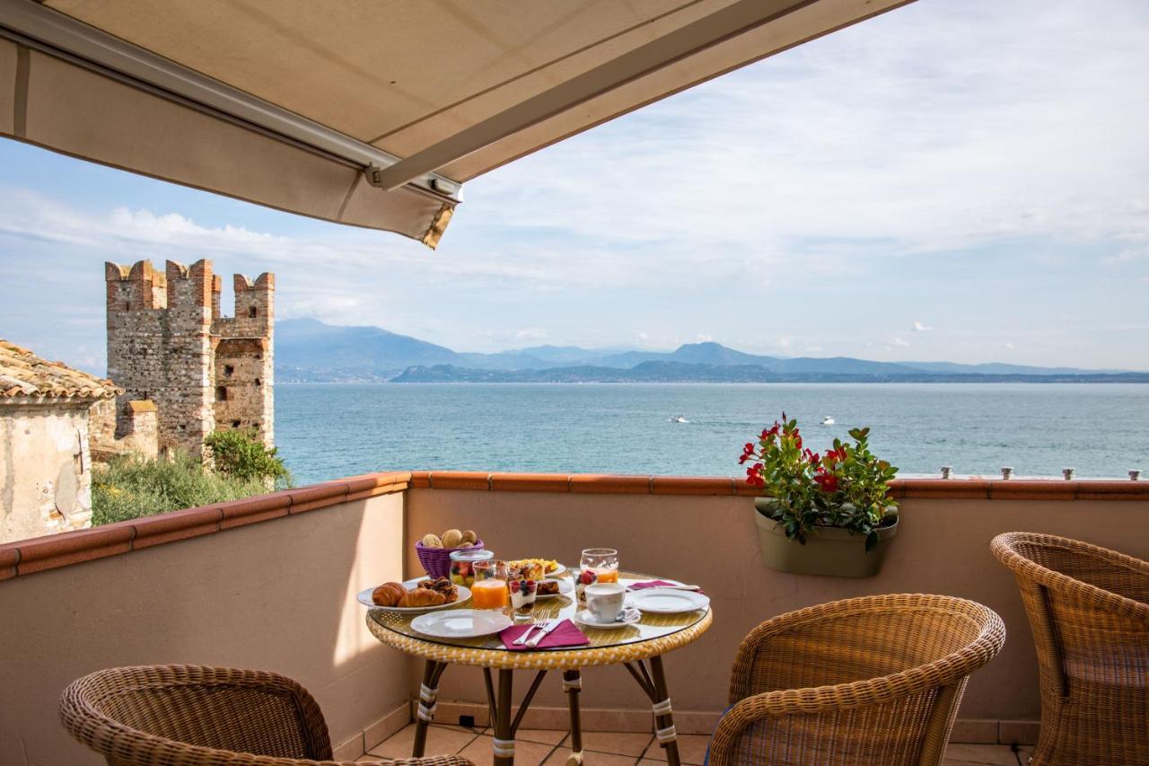 Hotel Degli Oleandri Sirmione Bagian luar foto
