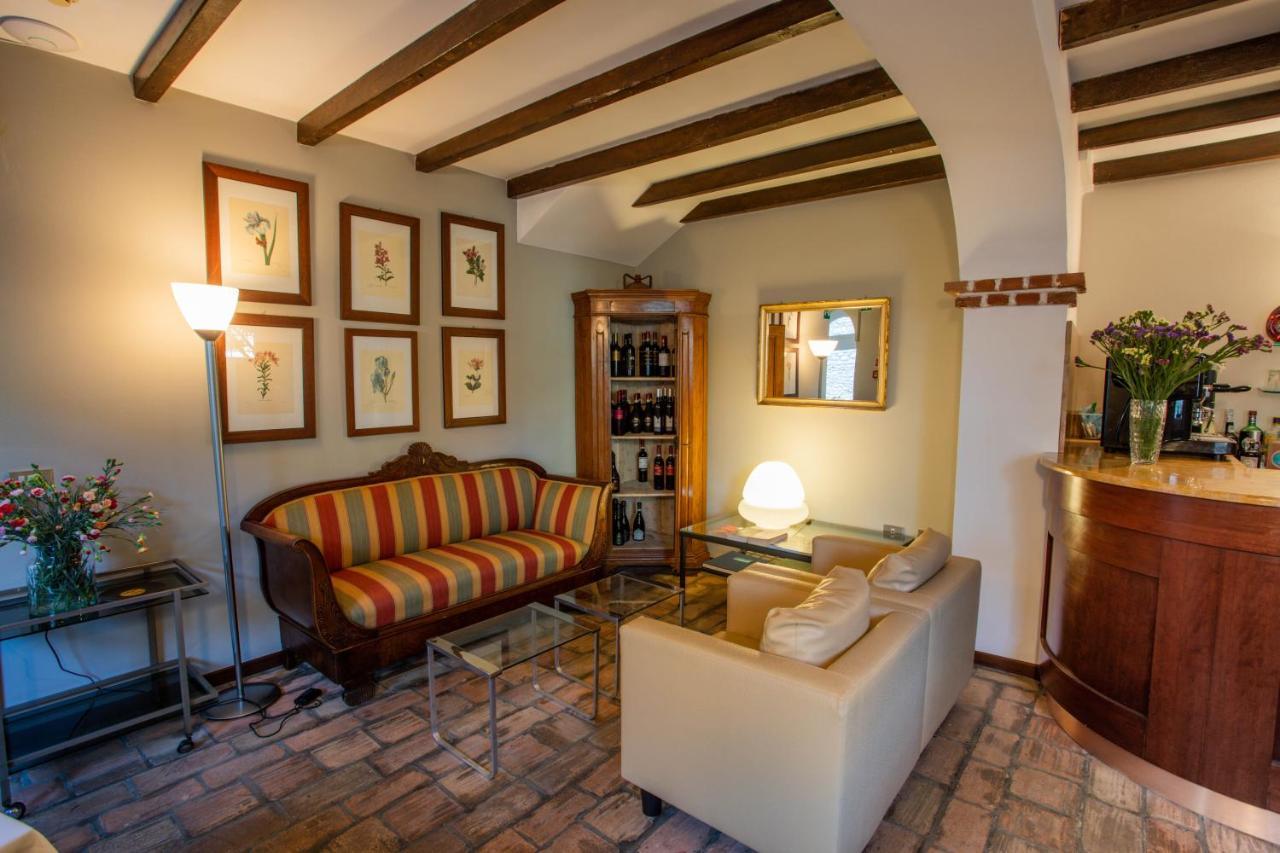 Hotel Degli Oleandri Sirmione Bagian luar foto