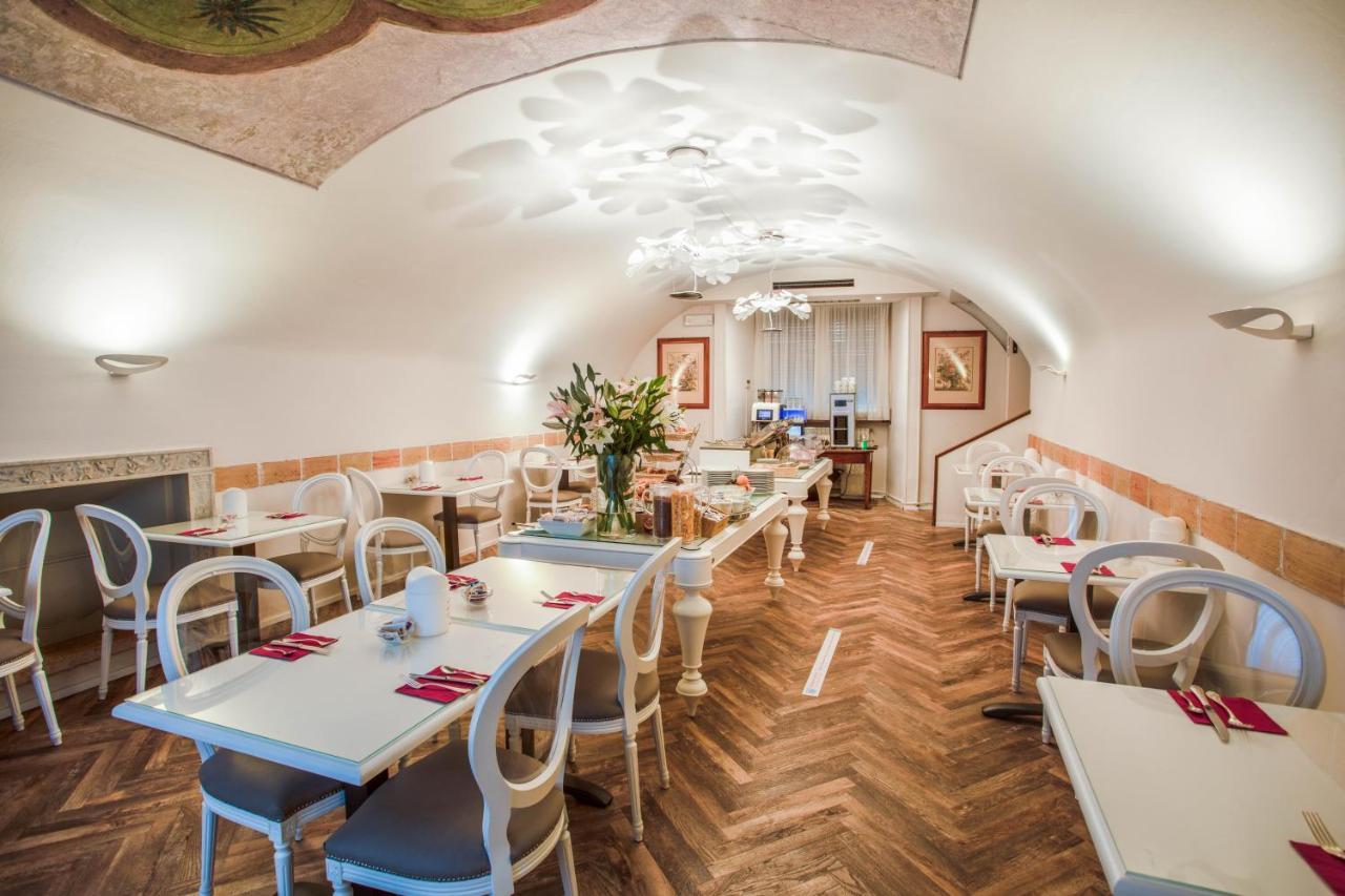 Hotel Degli Oleandri Sirmione Bagian luar foto