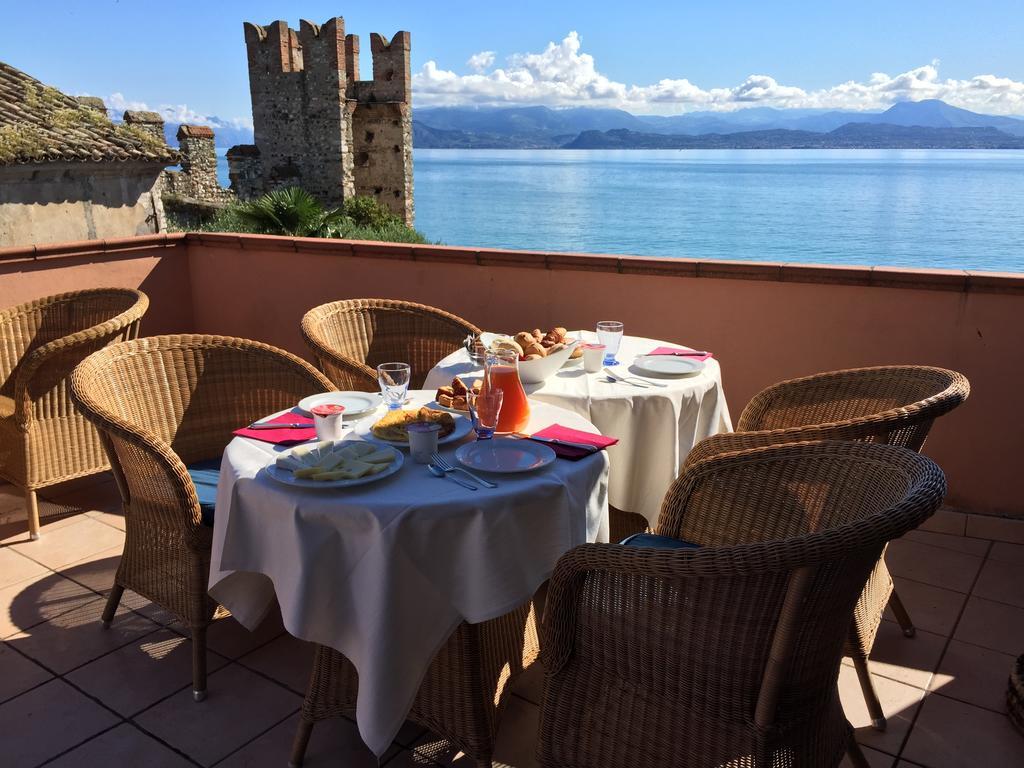 Hotel Degli Oleandri Sirmione Bagian luar foto