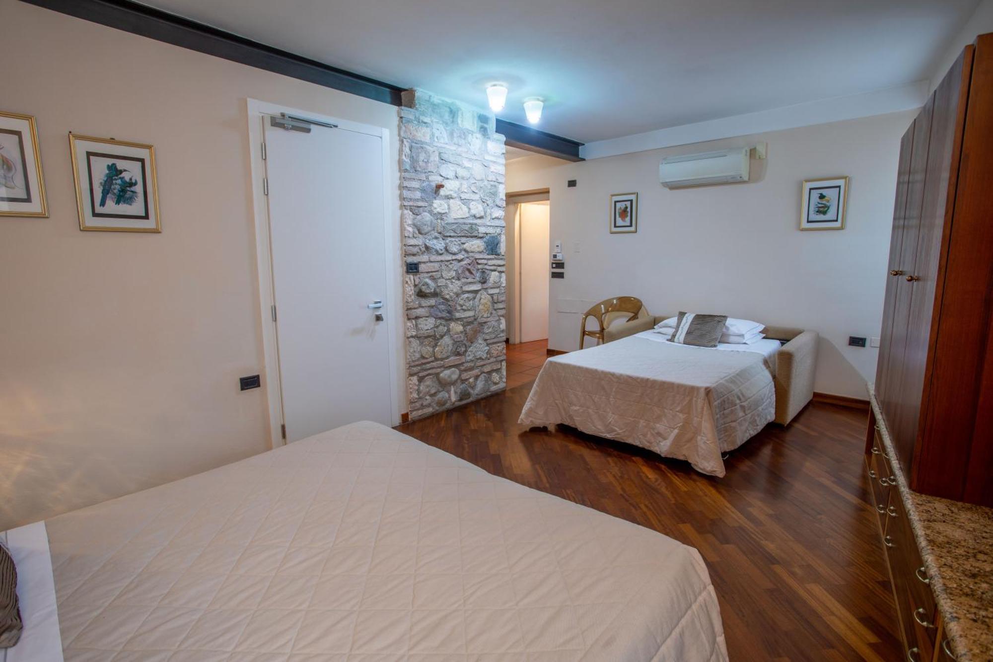 Hotel Degli Oleandri Sirmione Bagian luar foto