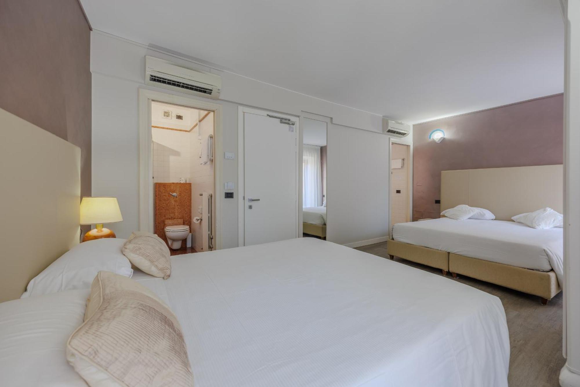 Hotel Degli Oleandri Sirmione Bagian luar foto