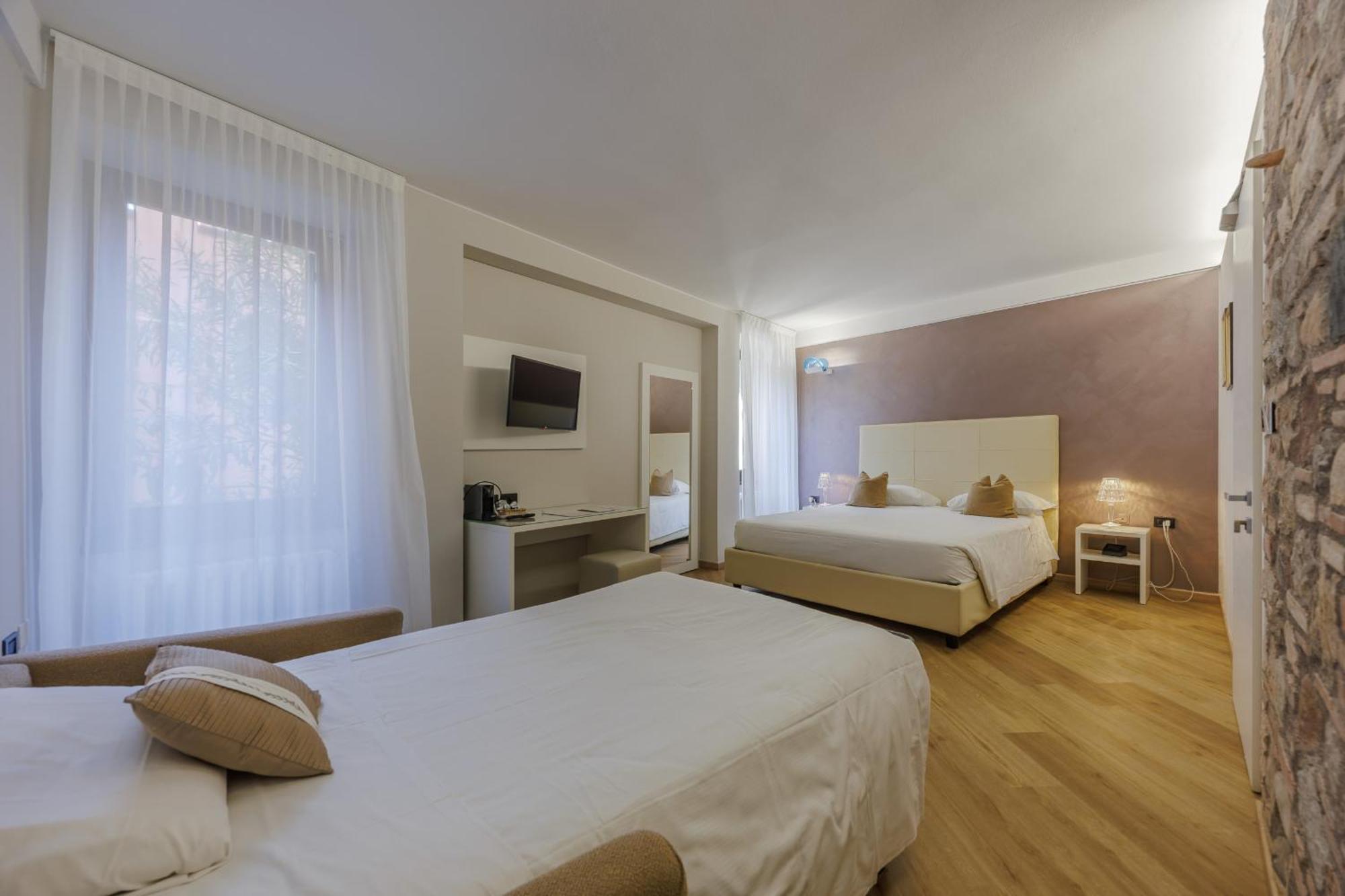 Hotel Degli Oleandri Sirmione Bagian luar foto