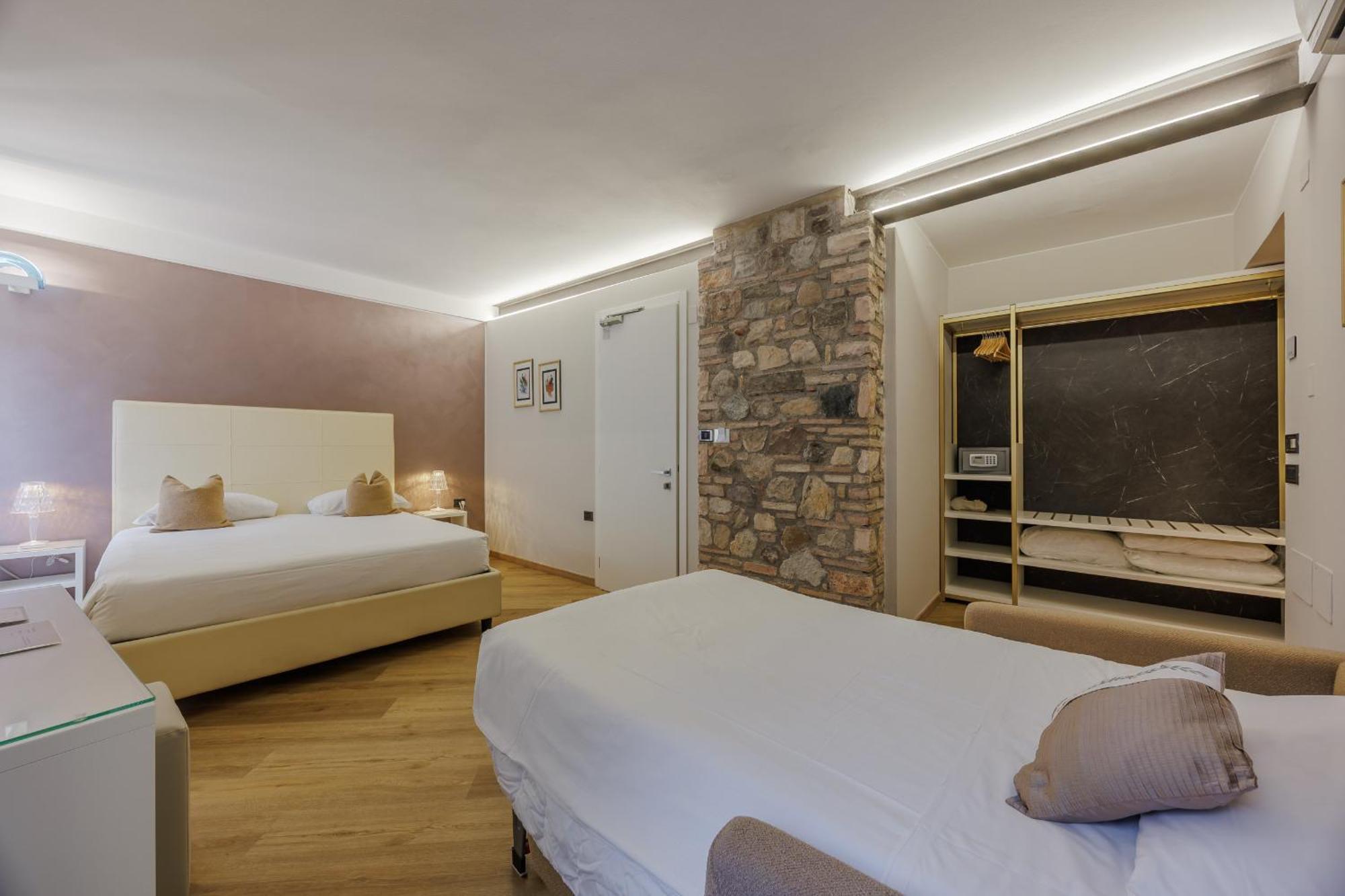 Hotel Degli Oleandri Sirmione Bagian luar foto