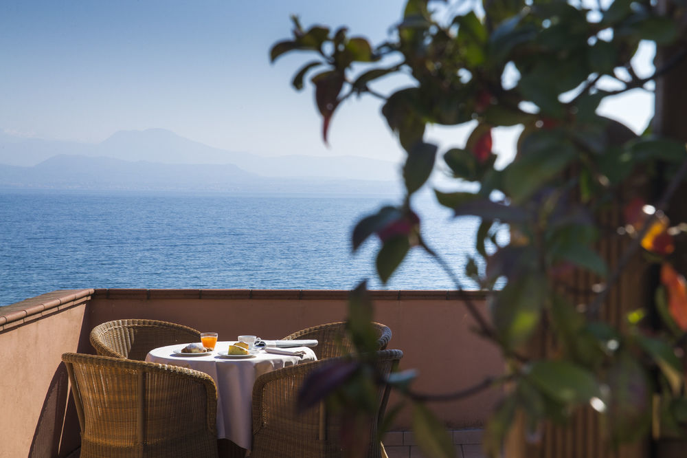 Hotel Degli Oleandri Sirmione Bagian luar foto